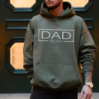 Personalised DAD EST Sweatshirt with Kids' Names on Sleeve Father's Day Gift